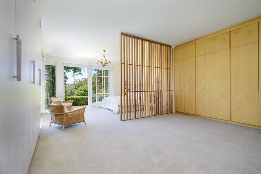 5 Bedroom Property for Sale in Constantia Western Cape